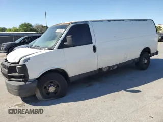 2006 Chevrolet Express Cargo Van with VIN 1GCGG29VX61141682, listed as a Copart auction lot 49008555 with 331,762 mi miles and Salvage Title. Bid and sale history available at carsss.com. Image 1.