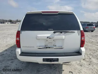 2007 Chevrolet Suburban LT with VIN 1GNFC16J27J214071, listed as a Copart auction lot 49288855 with 195,538 mi miles and Clean Title. Bid and sale history available at carsss.com. Image 6.