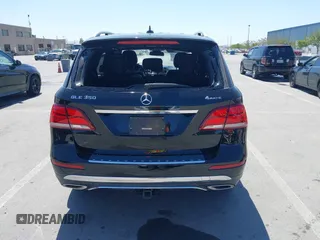 2017 Mercedes-Benz GLE 350 z VIN 4JGDA5HB3HA823802, wystawiony jako IAAI lot #42327672 z przebiegiem 84 538 mil mil oraz . Historia ofert i sprzedaży dostępna na DreamBid. Obrazek 16.