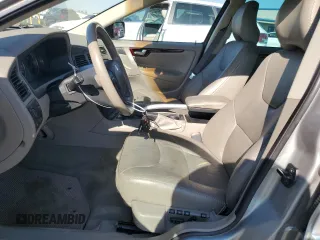 2004 Volvo V70 XC70 with VIN YV1SZ59H541154315, listed as a Copart auction lot 68516614 with 0 mi miles and Clean Title. Bid and sale history available at carsss.com. Image 7.