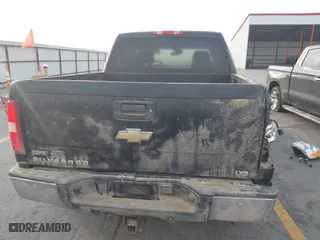 2009 Chevrolet Silverado 1500 LTZ with VIN 3GCEK33329G138137, listed as a IAAI auction lot 41145088 with 207,522 mi miles. Bid and sale history available at carsss.com. Image 17.