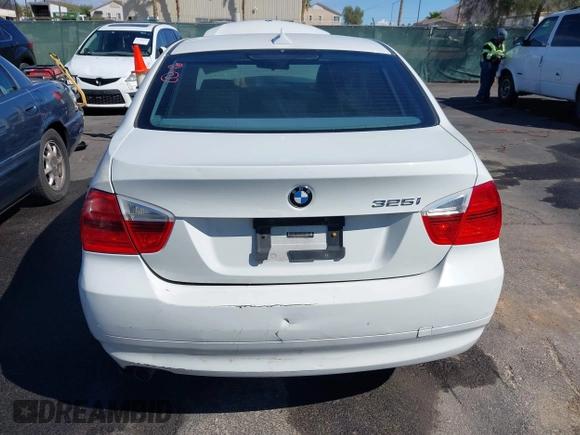 2006 BMW 3 Series 325i with VIN WBAVB13546KX50170, listed as a IAAI auction lot 41960414 with 118,453 mi miles and . Bid and sale history available at carsss.com. Image 12.