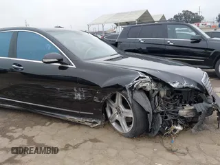 2008 Mercedes-Benz S 550 z VIN WDDNG71X18A225500, wystawiony jako IAAI lot #42100850 z przebiegiem 148 047 mil mil oraz . Historia ofert i sprzedaży dostępna na DreamBid. Obrazek 6.