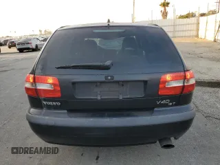 2001 Volvo V40 z VIN YV1VW29551F747214, wystawiony jako Copart lot #44844735 z przebiegiem 183 144 mil mil oraz Tytuł czysty. Historia ofert i sprzedaży dostępna na DreamBid. Obrazek 6.