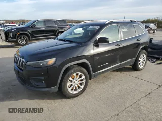 2019 Jeep Cherokee Latitude with VIN 1C4PJMCX2KD289504, listed as a Copart auction lot 83620654 with 102,840 mi miles and Salvage Title. Bid and sale history available at carsss.com. Image 1.