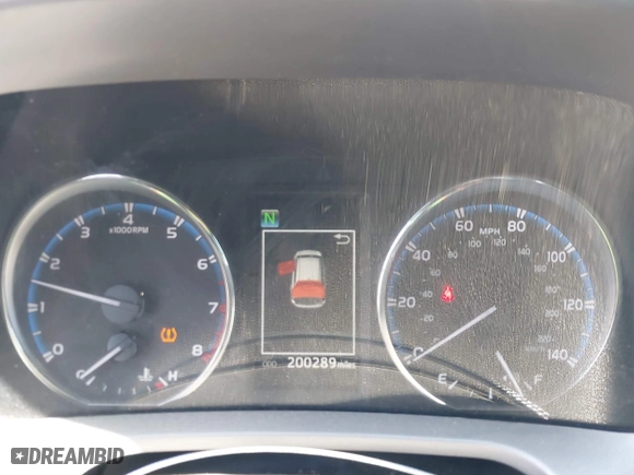 2016 Toyota RAV4 XLE with VIN 2T3WFREV1GW310309, listed as a IAAI auction lot 41993270 with 200,289 mi miles. Bid and sale history available at carsss.com. Image 7.