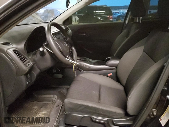 2022 Honda HR-V LX with VIN 3CZRU6H38NM744845, listed as a Copart auction lot 83813314 with 37,794 mi miles and Salvage Title. Bid and sale history available at carsss.com. Image 7.