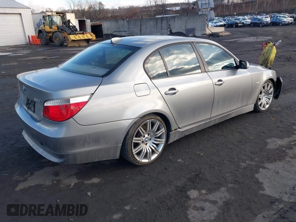 2007 BMW 5 Series 530i with VIN WBANE73567CM57179, listed as a IAAI auction lot 41487712 with 174,100 mi miles. Bid and sale history available at carsss.com. Image 4.