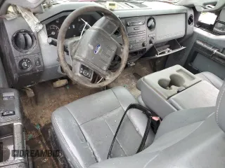 2015 Ford F-250 XLT z VIN 1FTBF2B63FEB25073, wystawiony jako Copart lot #57553025 z przebiegiem 38 052 mil mil oraz Szkoda całkowita • Salvage title. Historia ofert i sprzedaży dostępna na DreamBid. Obrazek 8.
