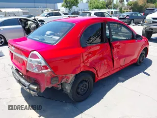 2011 Chevrolet Aveo 1LT z VIN KL1TD5DE0BB151956, wystawiony jako IAAI lot #42328720 z przebiegiem 115 765 mil mil oraz . Historia ofert i sprzedaży dostępna na DreamBid. Obrazek 4.