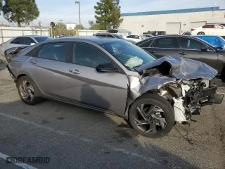 2025 Hyundai Elantra SEL Sport with VIN KMHLM4DG7SU870187, listed as a Copart auction lot 43471725 with 4,886 mi miles and Salvage Title. Bid and sale history available at carsss.com. Image 4.