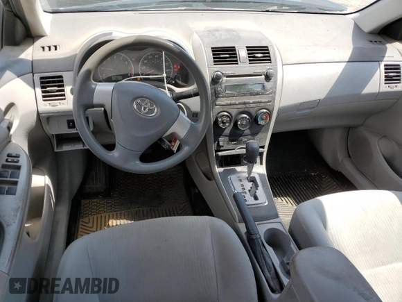 2010 Toyota Corolla z VIN 2T1BU4EE9AC197170, wystawiony jako Copart lot #64015795 z przebiegiem 113 607 mil mil oraz Szkoda całkowita • Salvage title. Historia ofert i sprzedaży dostępna na DreamBid. Obrazek 8.
