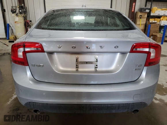 2011 Volvo S60 z VIN YV1902FH3B2016484, wystawiony jako Copart lot #48556415 z przebiegiem 42 003 mil mil oraz Szkoda całkowita • Salvage title. Historia ofert i sprzedaży dostępna na DreamBid. Obrazek 6.