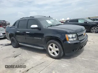 2013 Chevrolet Avalanche LS with VIN 3GNMCEE03DG335700, listed as a Copart auction lot 59901435 with 185,250 mi miles and Salvage title. Bid and sale history available at DreamBid. Image 4.