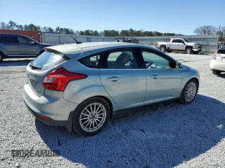 2014 Ford Focus Electric with VIN 1FADP3R40EL259832, listed as a Copart auction lot 49326015 with 58,774 mi miles and Clean title. Bid and sale history available at DreamBid. Image 3.