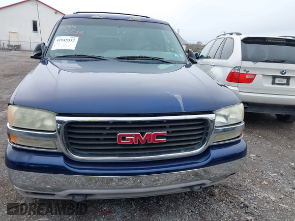 2002 GMC Yukon XL SLT with VIN 1GKFK16ZX2J194294, listed as a IAAI auction lot 41945532 with 256,253 mi miles. Bid and sale history available at carsss.com. Image 6.