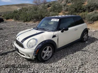 2009 MINI Cooper Hardtop with VIN WMWMF33509TU72832, listed as a Copart auction lot 53357785 with 103,633 mi miles and Salvage Title. Bid and sale history available at carsss.com. Image 1.