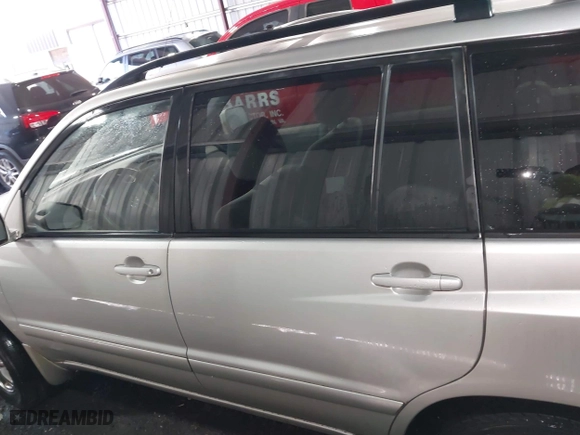 2006 Toyota Highlander with VIN JTEHP21AX60185437, listed as a IAAI auction lot 41832793 with 267,156 mi miles. Bid and sale history available at carsss.com. Image 14.