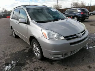 2005 Toyota Sienna XLE with VIN 5TDBA22C25S030629, listed as a IAAI auction lot 41723432 with 183,511 mi miles. Bid and sale history available at carsss.com. Image 1.