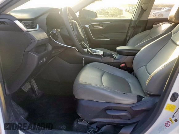 2019 Toyota RAV4 XLE with VIN JTMW1RFV6KD512405, listed as a Copart auction lot 53965385 with 92,066 mi miles and Salvage Title. Bid and sale history available at DreamBid. Image 7.