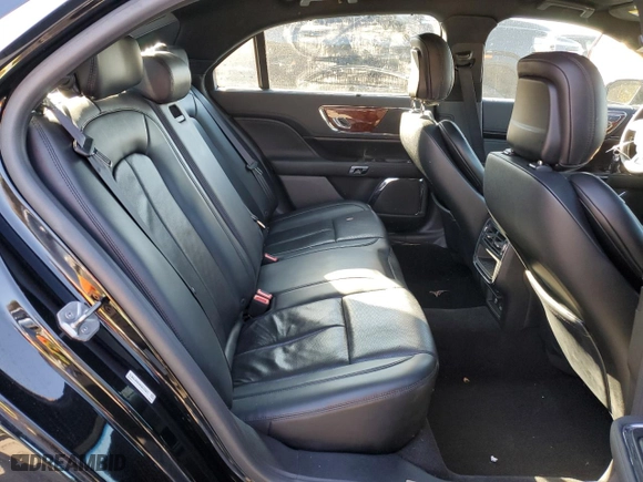2019 Lincoln Continental Livery with VIN 1LN6L9HK4K5613347, listed as a Copart auction lot 82522784 with 104,113 mi miles and Salvage Title. Bid and sale history available at carsss.com. Image 10.