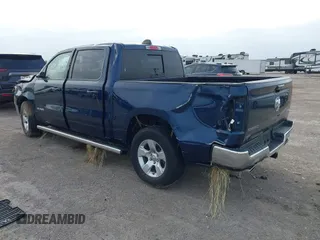 2022 Ram 1500 Big Horn z VIN 1C6SRFFT7NN415143, wystawiony jako IAAI lot #42140645 z przebiegiem 25 468 mil mil oraz . Historia ofert i sprzedaży dostępna na DreamBid. Obrazek 3.