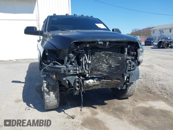 2015 Ram 2500 Tradesman with VIN 3C6UR5CL2FG635579, listed as a IAAI auction lot 41821764 with 112,147 mi miles. Bid and sale history available at carsss.com. Image 6.