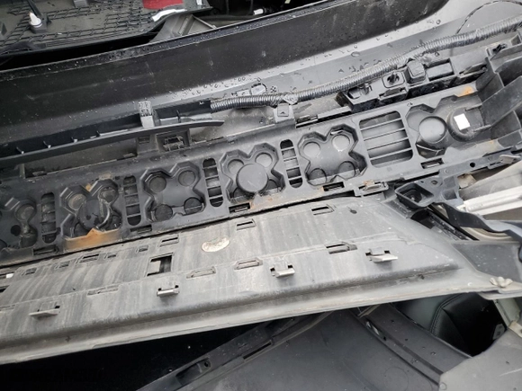 2018 Lincoln MKX Reserve with VIN 2LMPJ6LR9JBL18028, listed as a Copart auction lot 44312915 with 66,406 mi miles and Salvage Title. Bid and sale history available at carsss.com. Image 13.