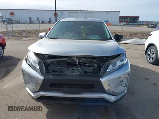 2019 Mitsubishi Eclipse Cross ES z VIN JA4AT3AA9KZ040347, wystawiony jako IAAI lot #41830375 z przebiegiem 145 510 mil mil oraz . Historia ofert i sprzedaży dostępna na DreamBid. Obrazek 13.