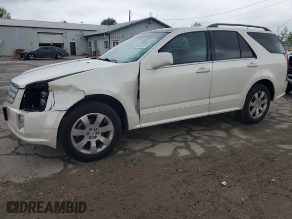 2008 Cadillac SRX RWD z VIN 1GYEE637680190217, wystawiony jako Copart lot #55169515 z przebiegiem 106 101 mil mil oraz Szkoda całkowita • Salvage title. Historia ofert i sprzedaży dostępna na DreamBid. Obrazek 1.