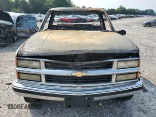 2000 Chevrolet Silverado 2500 z VIN 1GCGK24R0YR118635, wystawiony jako Copart lot #59222665 z przebiegiem Nie podano mil oraz Szkoda całkowita • Salvage title. Historia ofert i sprzedaży dostępna na DreamBid. Obrazek 5.