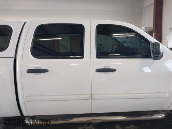 2010 Chevrolet Silverado 1500 LT with VIN 3GCRKSE32AG150933, listed as a IAAI auction lot 41721088 with 269,584 mi miles and . Bid and sale history available at DreamBid. Image 14.