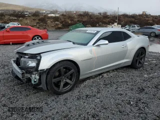 2014 Chevrolet Camaro SS with VIN 2G1FJ1EJ0E9141137, listed as a Copart auction lot 44190705 with 39,570 mi miles and Salvage Title. Bid and sale history available at carsss.com. Image 1.