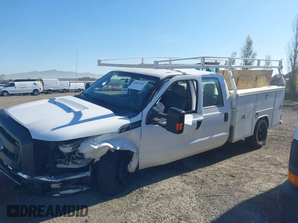 2016 Ford Super Duty F-250 SRW XL with VIN 1FD7W2A68GED17013, listed as a IAAI auction lot 40889560 with 133,390 mi miles. Bid and sale history available at carsss.com. Image 14.