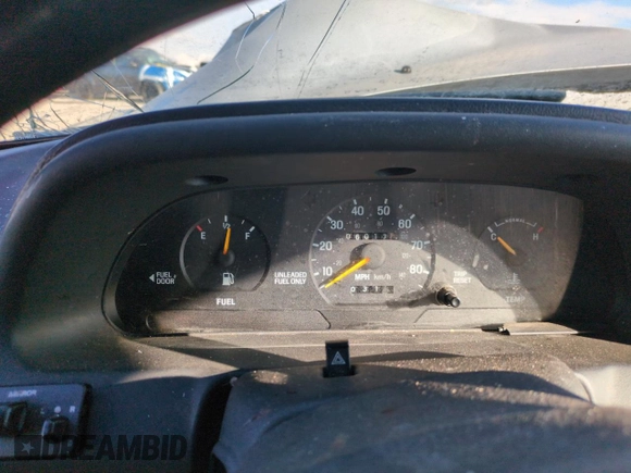 1993 Ford Escort z VIN 1FAPP15J7PW181838, wystawiony jako Copart lot #88717755 z przebiegiem 6 017 mil mil oraz Szkoda całkowita • Salvage title. Historia ofert i sprzedaży dostępna na DreamBid. Obrazek 9.