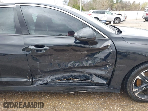 2023 Kia K5 GT-Line z VIN 5XXG64J28PG206566, wystawiony jako IAAI lot #41816536 z przebiegiem 30 952 mil mil oraz . Historia ofert i sprzedaży dostępna na DreamBid. Obrazek 6.