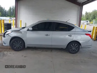 2016 Nissan Versa SV z VIN 3N1CN7AP9GL890842, wystawiony jako IAAI lot #42299478 z przebiegiem 90 572 mil mil oraz . Historia ofert i sprzedaży dostępna na DreamBid. Obrazek 14.