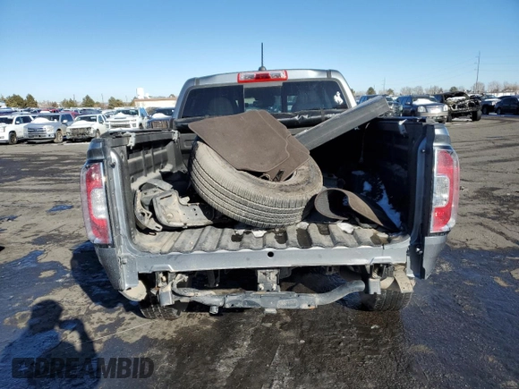 2018 GMC Canyon 4WD SLT z VIN 1GTG6DEN4J1244187, wystawiony jako Copart lot #89218245 z przebiegiem 105 991 mil mil oraz Szkoda całkowita • Salvage title. Historia ofert i sprzedaży dostępna na DreamBid. Obrazek 6.