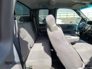 2003 Ford F-150 XL z VIN 2FTRX17253CA75533, wystawiony jako Copart lot #57361145 z przebiegiem 220 482 mil mil oraz Szkoda całkowita • Salvage title. Historia ofert i sprzedaży dostępna na DreamBid. Obrazek 10.