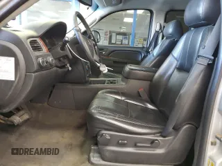 2014 GMC Yukon XL SLT with VIN 1GKS2KE71ER113015, listed as a Copart auction lot 53811995 with 327,065 mi miles and Clean Title. Bid and sale history available at carsss.com. Image 7.