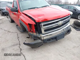 2007 Chevrolet Silverado 1500 Work Truck with VIN 1GCEC14067E553861, listed as a IAAI auction lot 41100376 with 177,573 mi miles. Bid and sale history available at carsss.com. Image 6.