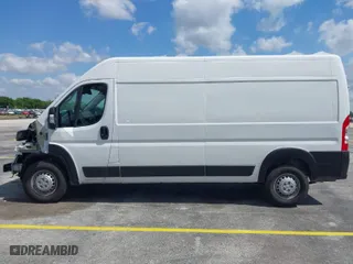 2025 Ram ProMaster Cargo Van Tradesman with VIN 3C6LRVDG8SE518592, listed as a IAAI auction lot 42067132 with 2,038 mi miles. Bid and sale history available at carsss.com. Image 15.