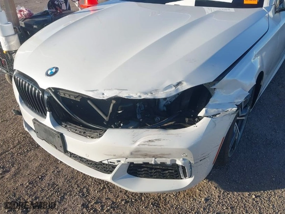 2019 BMW 7 Series 750i with VIN WBA7F0C58KGM24778, listed as a IAAI auction lot 41740384 with 1 mi miles. Bid and sale history available at carsss.com. Image 6.