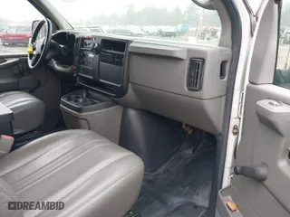 2005 Chevrolet Express Cargo Van with VIN 1GCGG25V751199155, listed as a IAAI auction lot 41809049 with 73,431 mi miles. Bid and sale history available at carsss.com. Image 5.