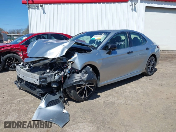 2018 Toyota Camry LE with VIN JTNB11HK5J3024114, listed as a IAAI auction lot 41922818 with 96,348 mi miles. Bid and sale history available at carsss.com. Image 2.
