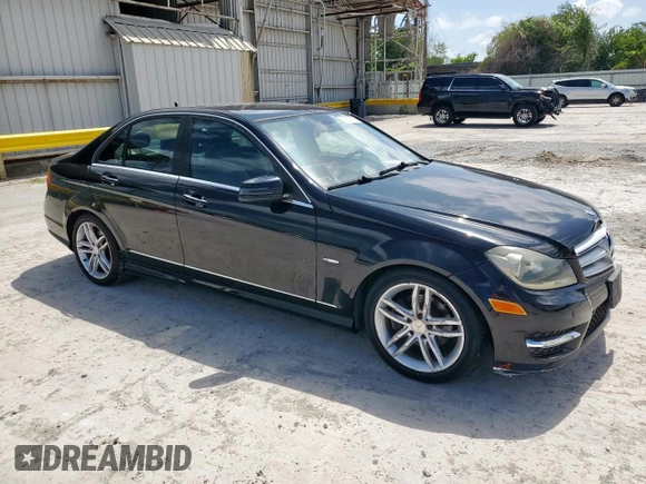 2012 Mercedes-Benz C 250 Sport с VIN WDDGF4HB6CR238614, выставлен на аукционе Copart как лот 61547715 с пробегом 107 849 миль миль и Списание • Salvage title. История ставок и продаж доступна на DreamBid. Изображение 4.