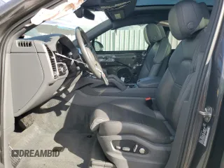 2020 Porsche Cayenne E-Hybrid с VIN WP1BE2AY3LDA55144, выставлен на аукционе Copart как лот 46893675 с пробегом 33 137 миль миль и Списание • Salvage title. История ставок и продаж доступна на DreamBid. Изображение 7.