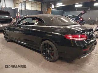 2019 Mercedes-Benz C 300 с VIN WDDWK8EB7KF779240, выставлен на аукционе IAAI как лот 42093433 с пробегом 74 967 миль миль и . История ставок и продаж доступна на DreamBid. Изображение 3.