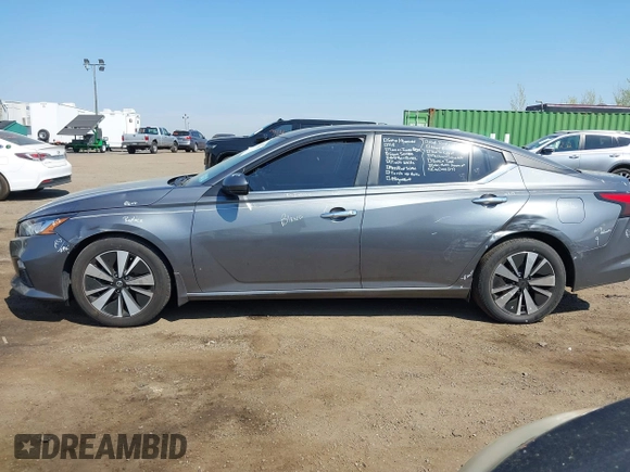 2021 Nissan Altima SV with VIN 1N4BL4DV1MN310265, listed as a IAAI auction lot 42083601 with 37,709 mi miles and . Bid and sale history available at carsss.com. Image 14.
