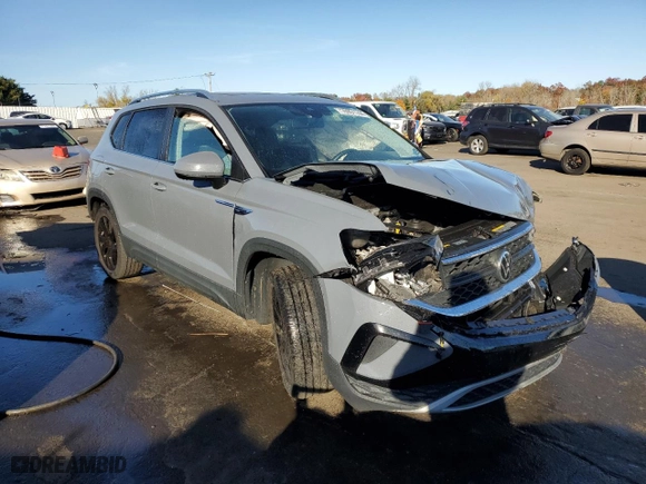2022 Volkswagen Taos SE with VIN 3VVPX7B21NM023794, listed as a Copart auction lot 76951744 with 37,165 mi miles and Salvage Title. Bid and sale history available at carsss.com. Image 4.